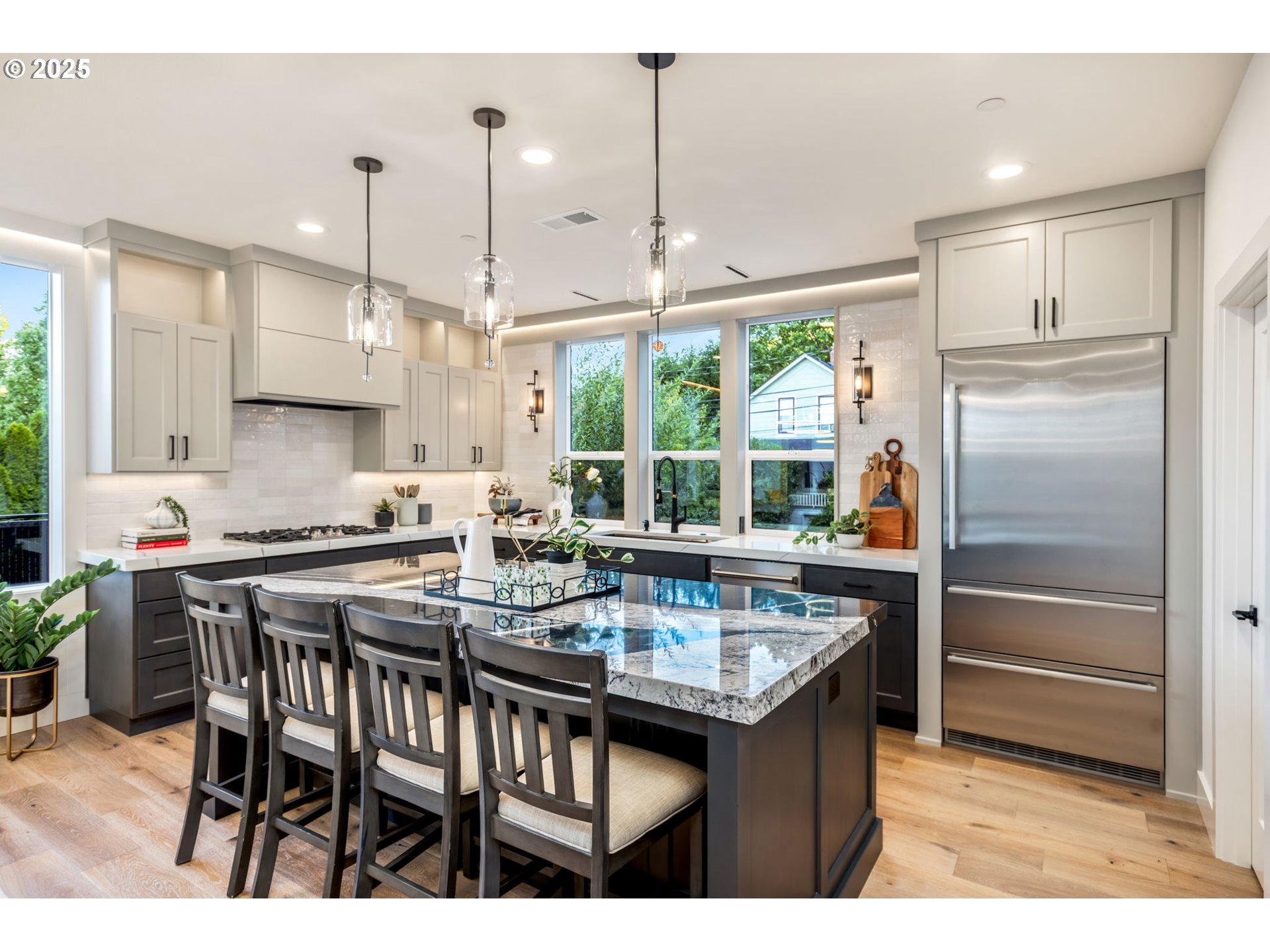 207 South Nebraska Street Portland, OR 97239 - Photo 13 of 47 Kitchen