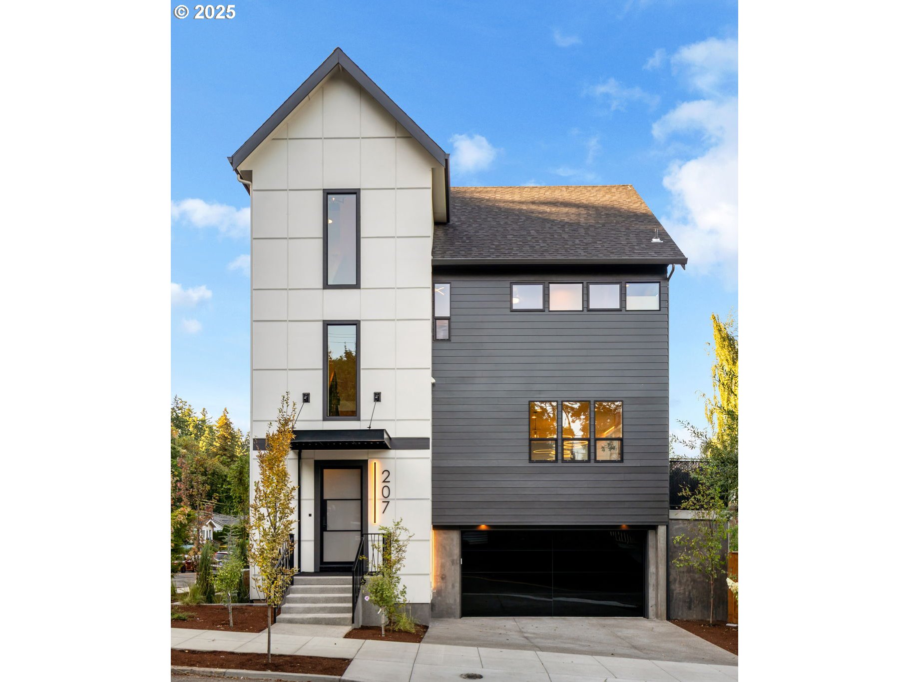 207 South Nebraska Street Portland, OR 97239 - Photo 3 of 47 Exterior