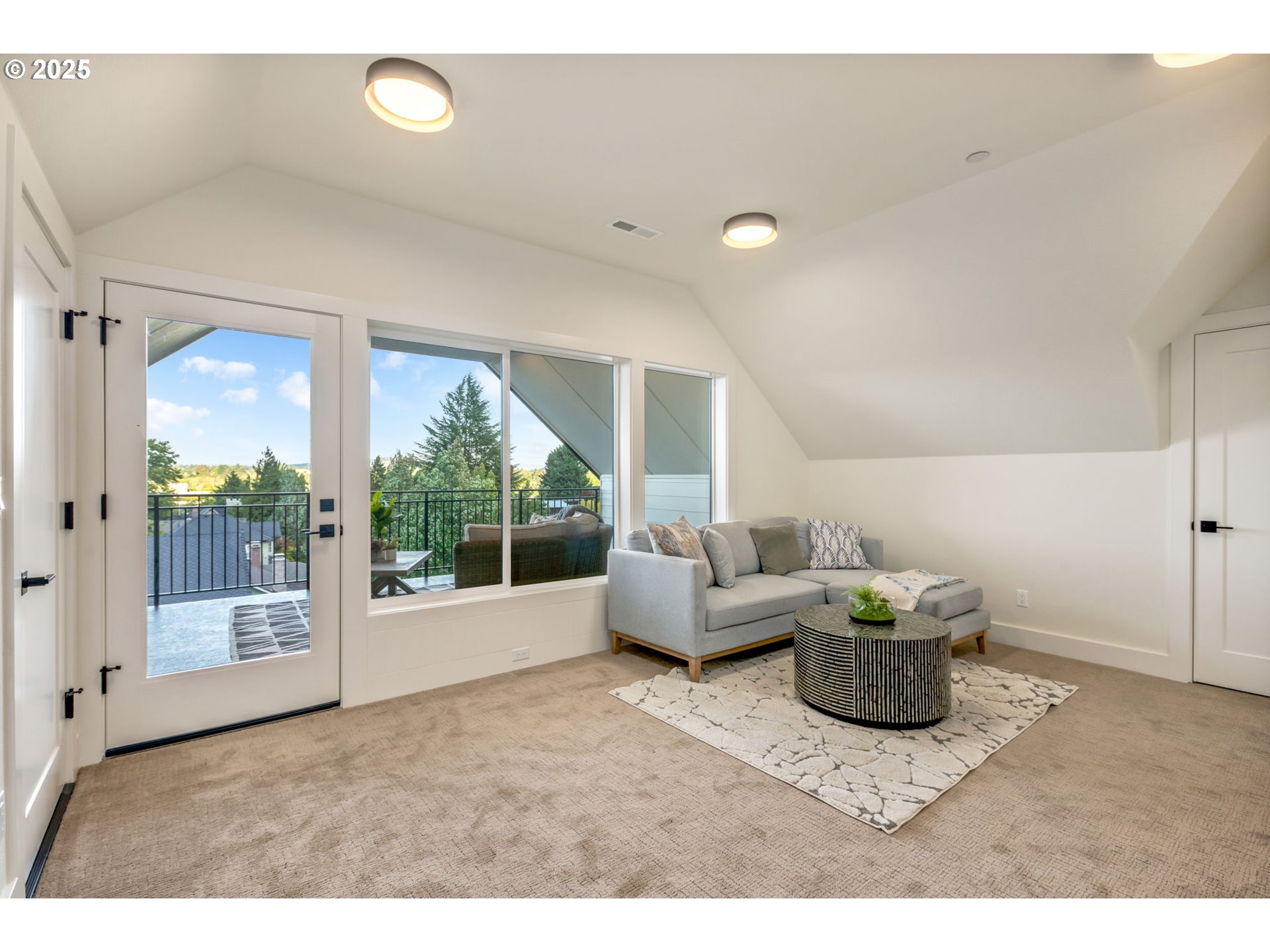 207 South Nebraska Street Portland, OR 97239 - Photo 37 of 47 Bonus Room