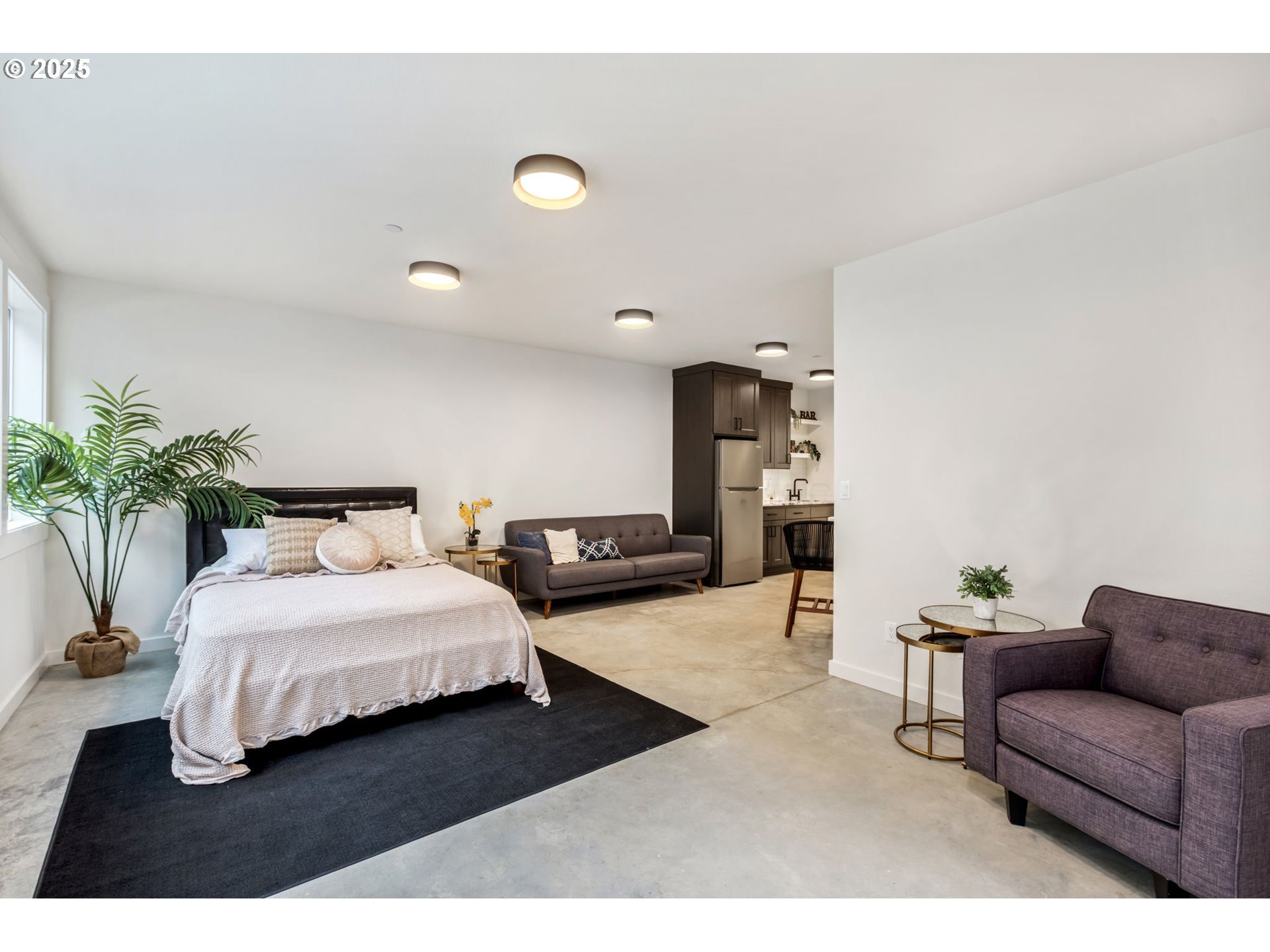 207 South Nebraska Street Portland, OR 97239 - Photo 44 of 47 Separate Living Quarters