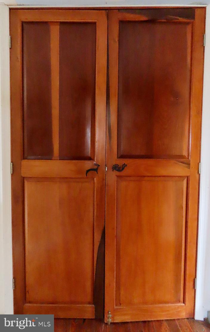 365 Tiger Valley Road Washington, VA 22747 - Photo 25 of 53 Closet for Primary Bedroom by Peter Kramer