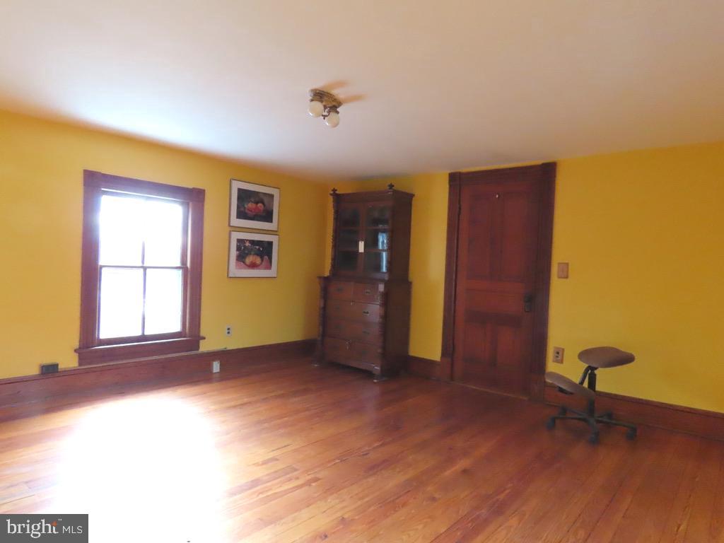 365 Tiger Valley Road Washington, VA 22747 - Photo 34 of 53 Bedroom 3