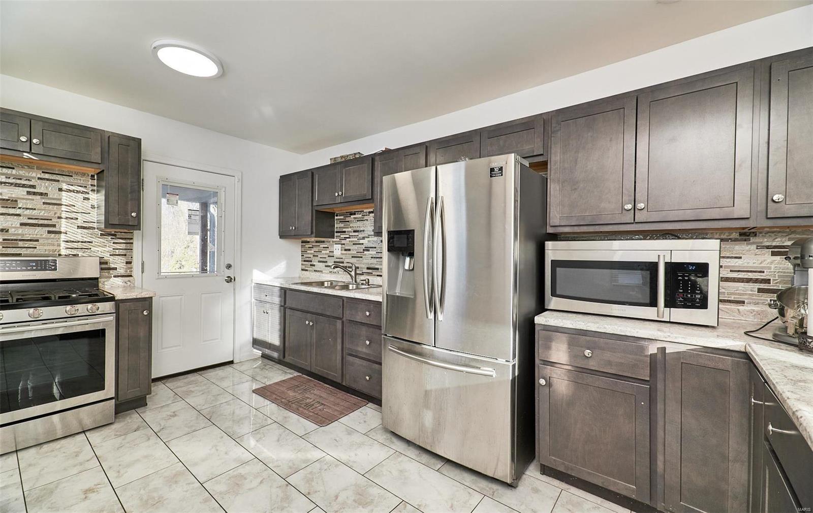 3411 Brown Road St. Louis, MO 63114 - Photo 13 of 50 Gallery Image 13