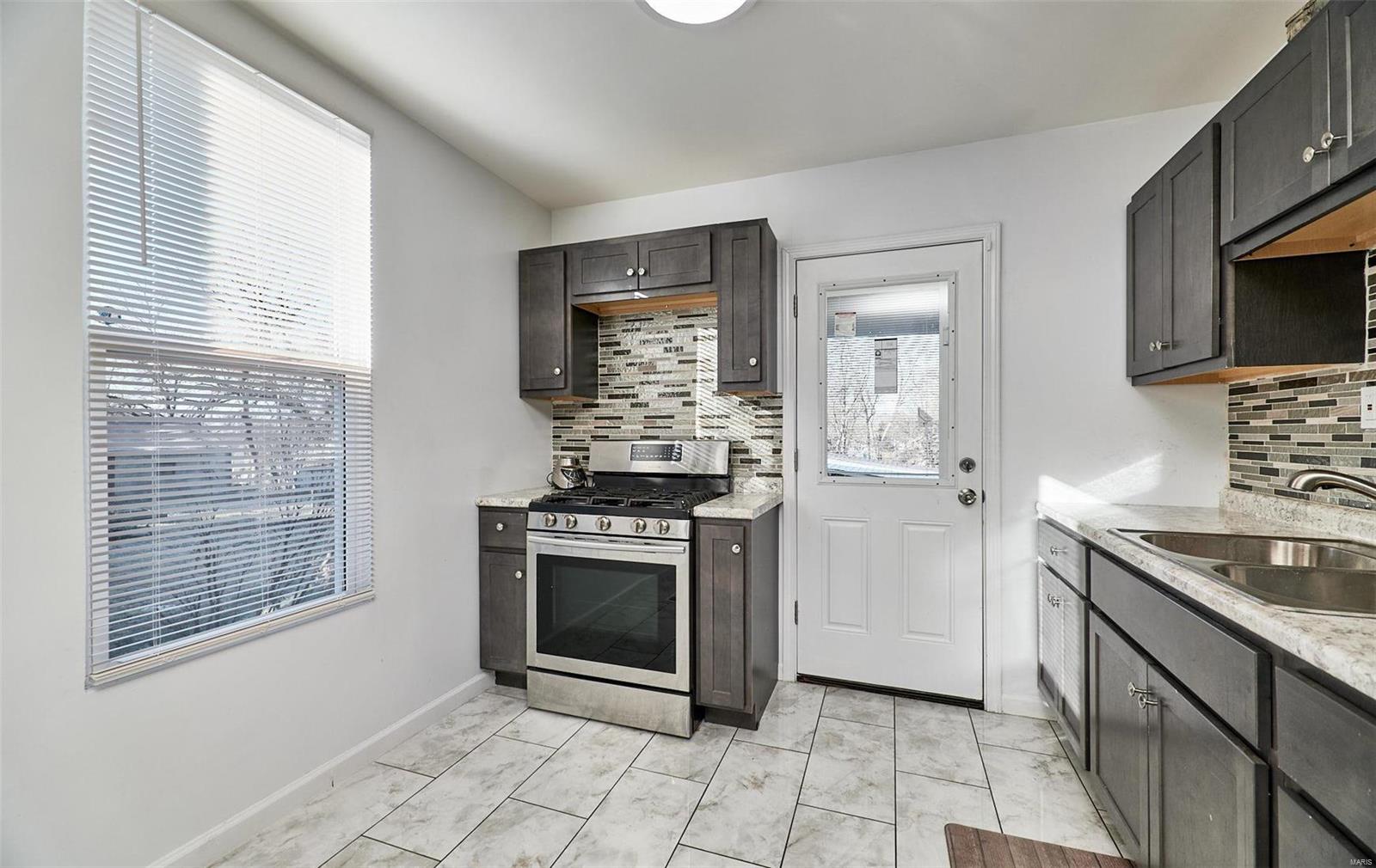 3411 Brown Road St. Louis, MO 63114 - Photo 14 of 50 Gallery Image 14
