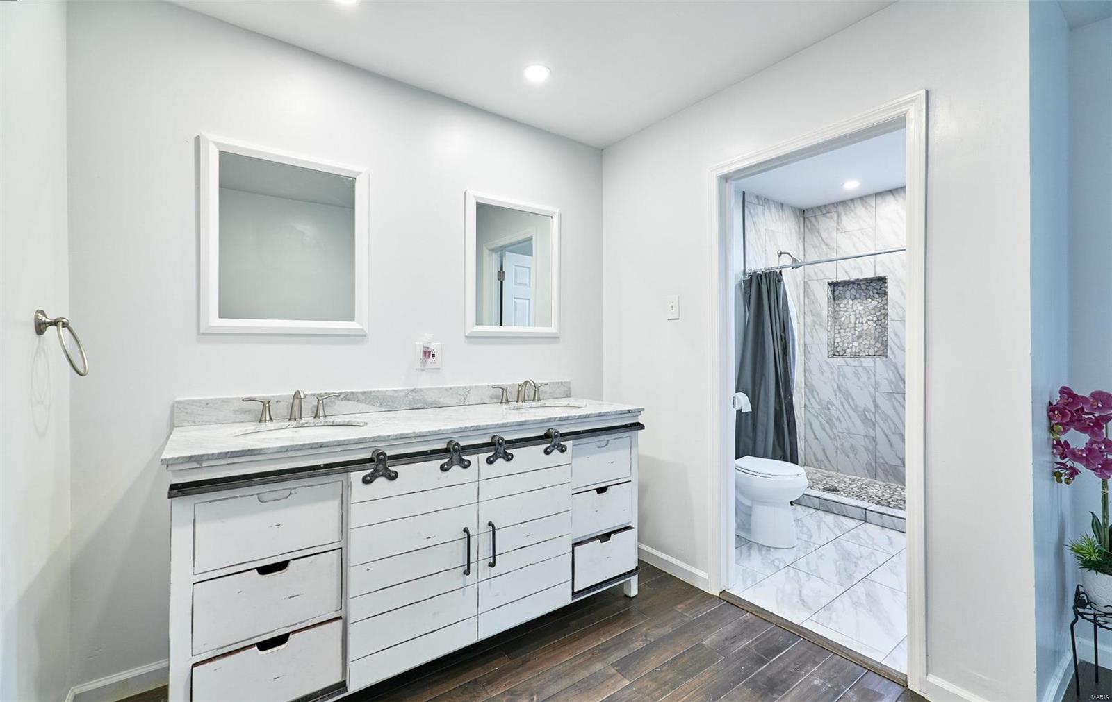 3411 Brown Road St. Louis, MO 63114 - Photo 19 of 50 Gallery Image 19