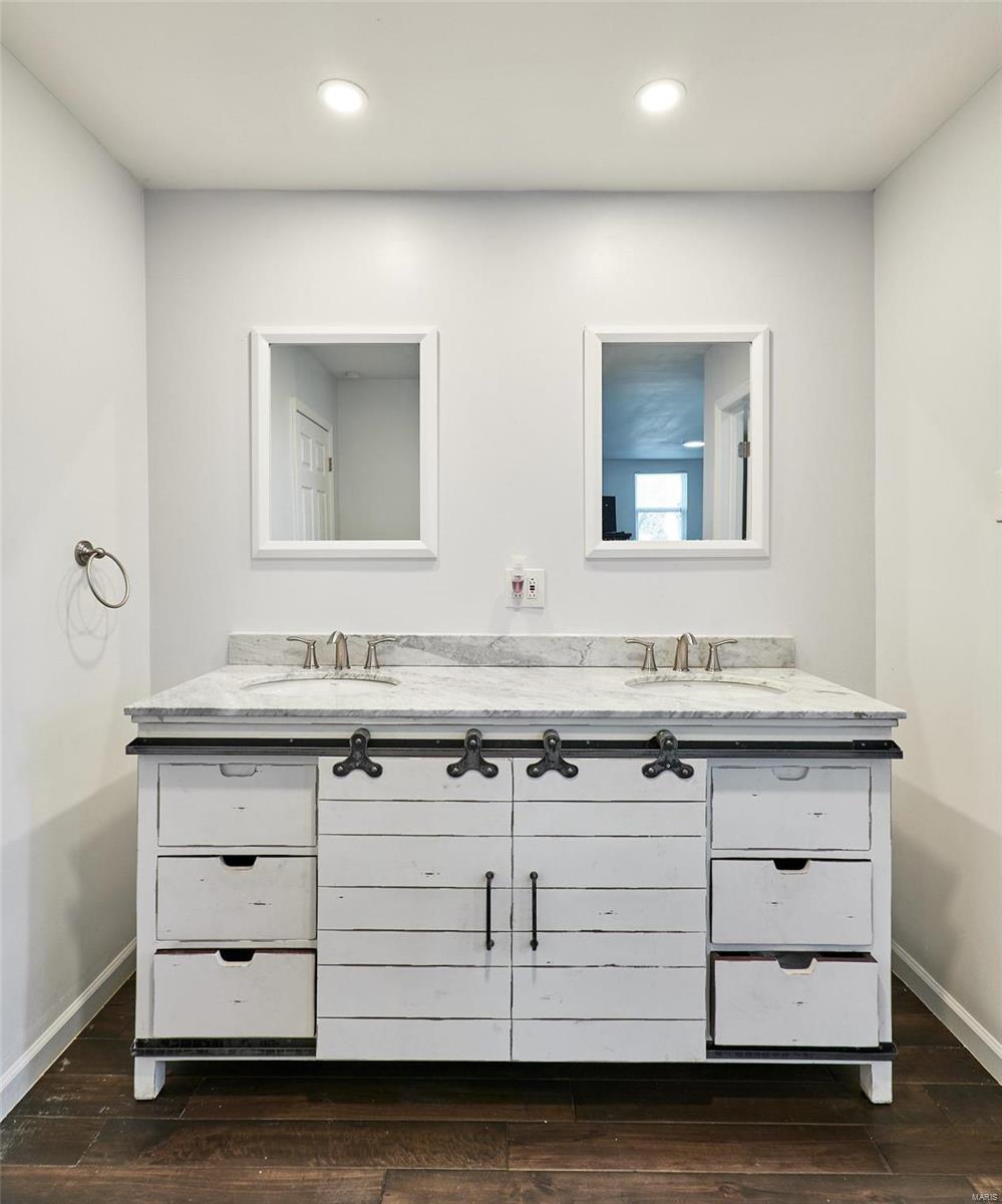 3411 Brown Road St. Louis, MO 63114 - Photo 21 of 50 Gallery Image 21