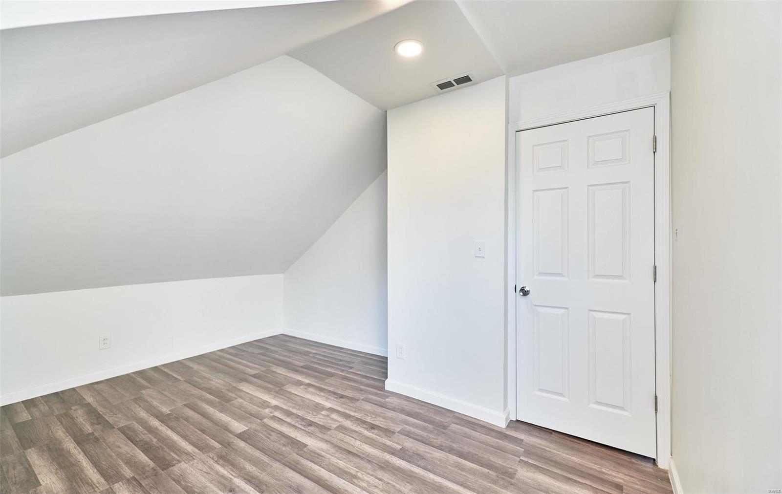 3411 Brown Road St. Louis, MO 63114 - Photo 34 of 50 Gallery Image 34