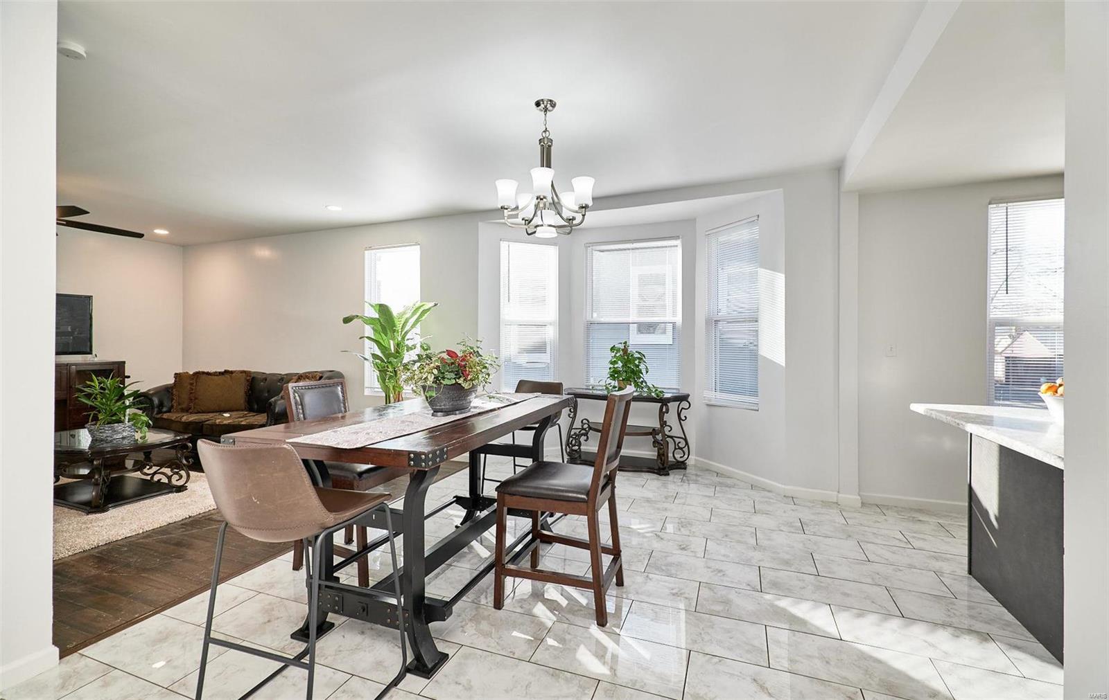 3411 Brown Road St. Louis, MO 63114 - Photo 5 of 50 Gallery Image 5