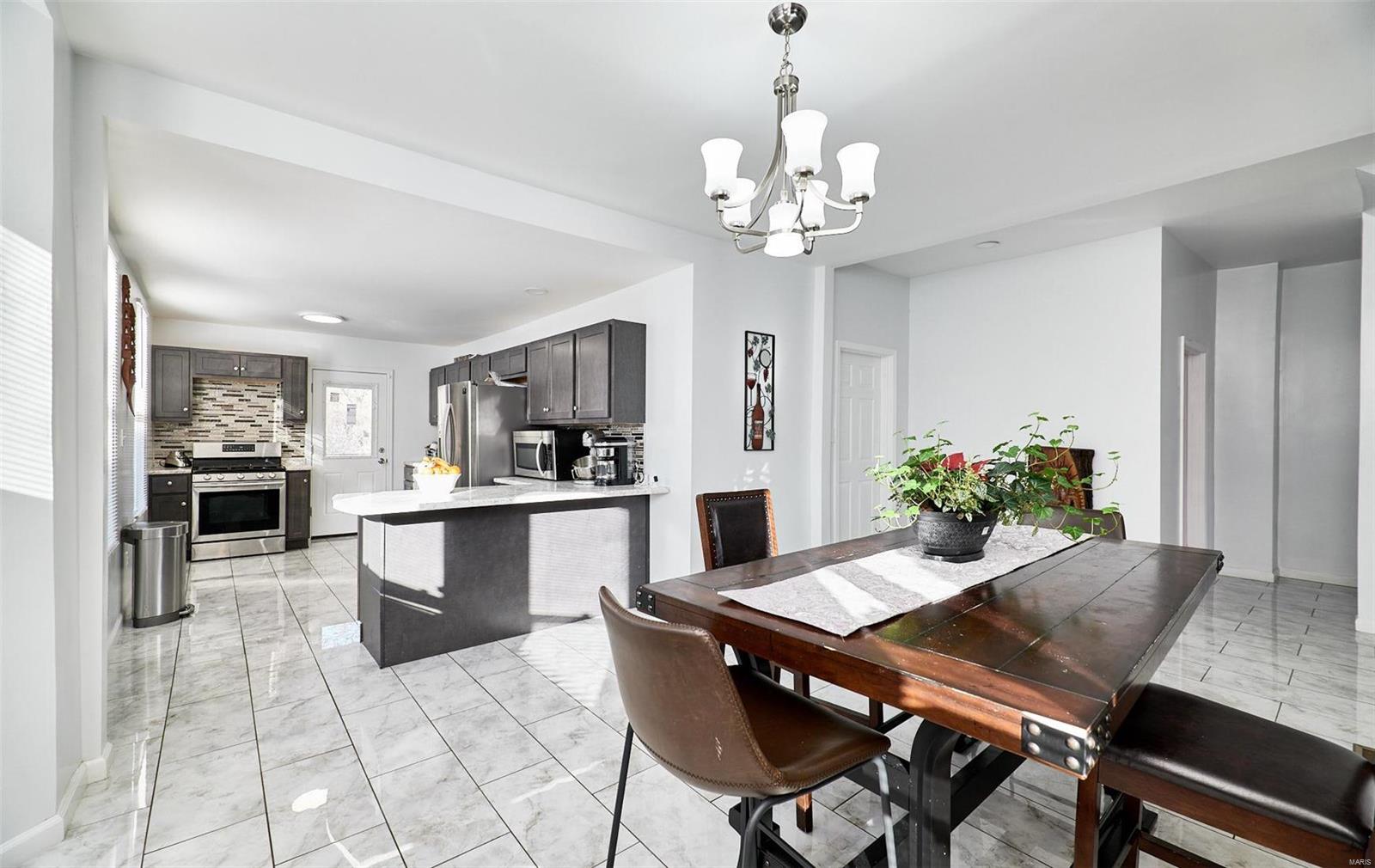 3411 Brown Road St. Louis, MO 63114 - Photo 8 of 50 Gallery Image 8