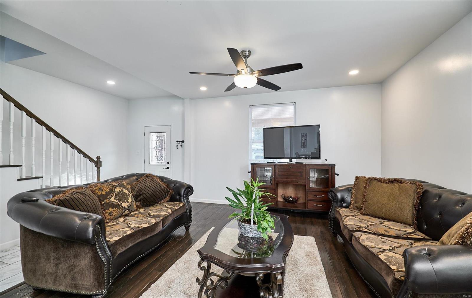 3411 Brown Road St. Louis, MO 63114 - Photo 9 of 50 Gallery Image 9