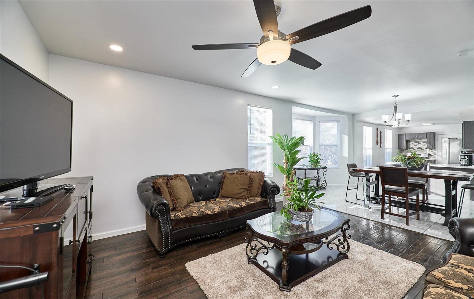 3411 Brown Road St. Louis, MO 63114 - Photo 10 of 50 Gallery Image 10