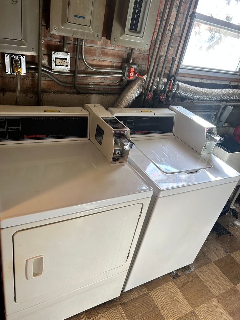 5645 West 63rd Place, Unit 2 Chicago, IL 60638 - Photo 13 of 13 a close view of appliances