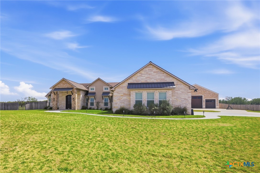 500 Sendera Loop Victoria, TX 77904 - Photo 1 of 48