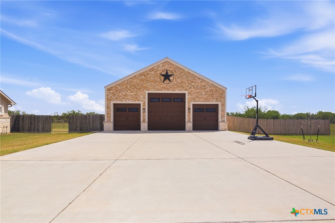 500 Sendera Loop Victoria, TX 77904 - Photo 46 of 48
