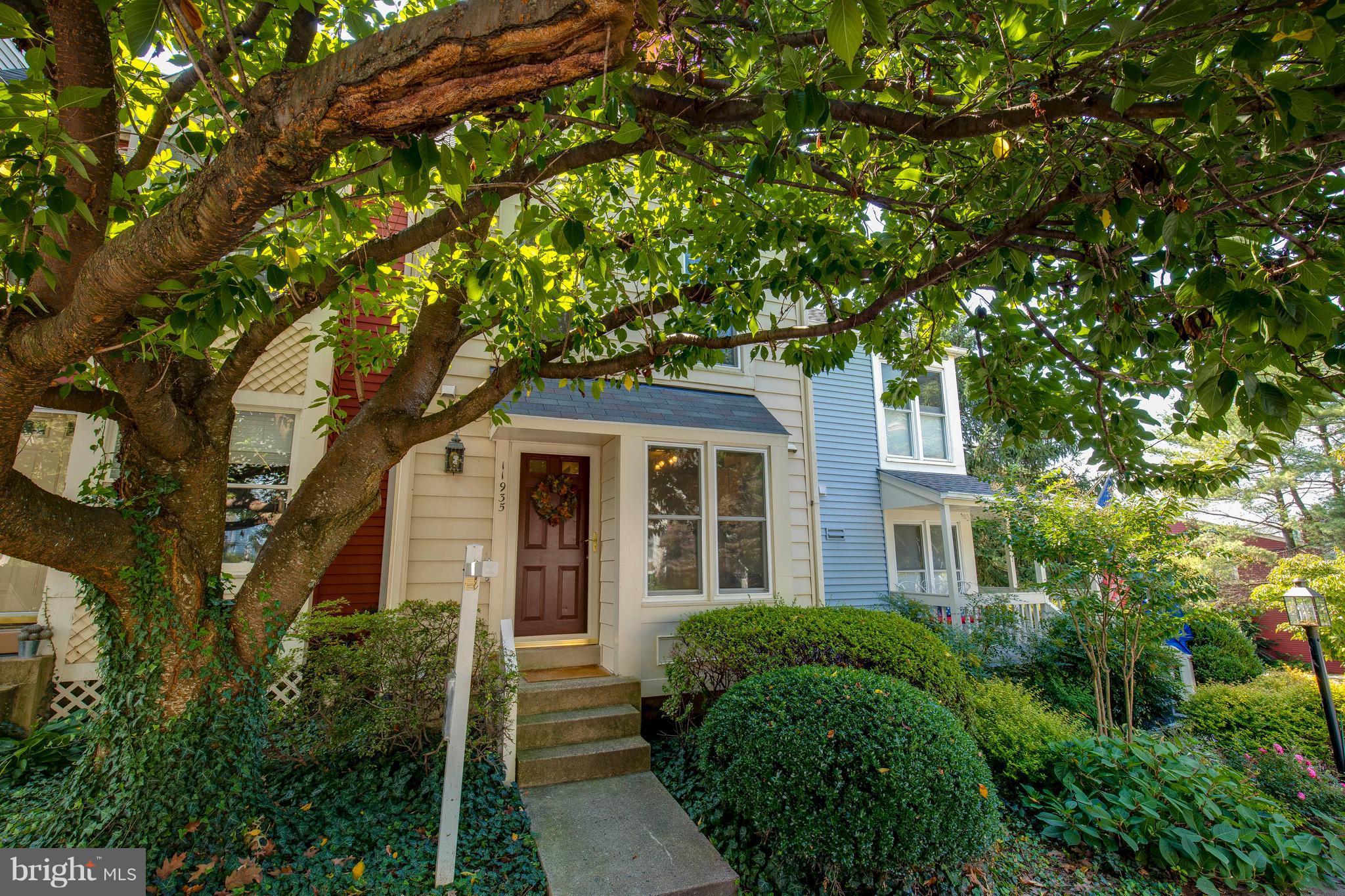 11935 Redtree Way Reston, VA 20194 - Photo 1 of 29 Exterior (Front)