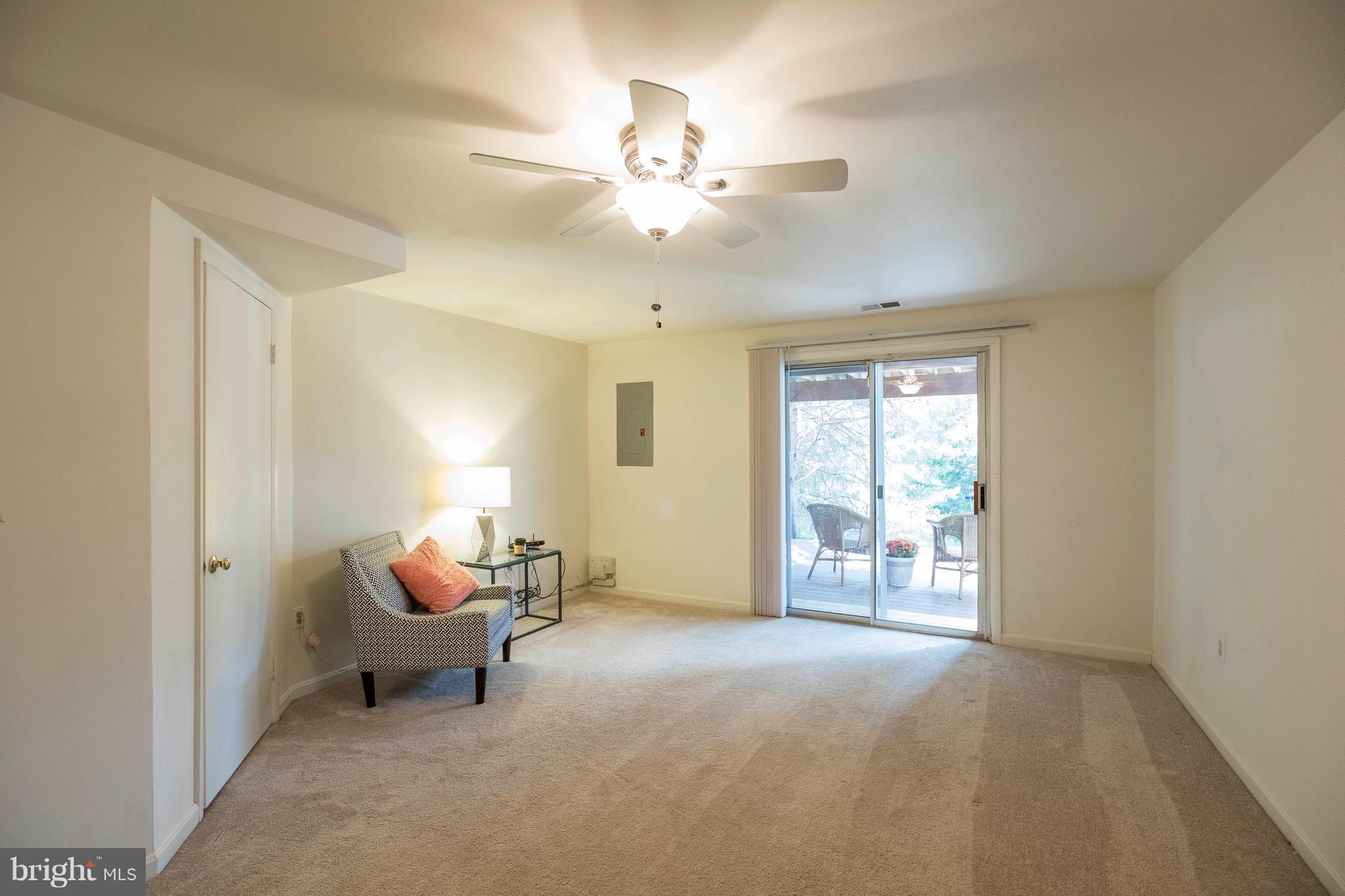 11935 Redtree Way Reston, VA 20194 - Photo 22 of 29 Family Room