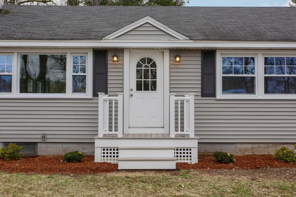 20 Rhoda Street Tewksbury, MA 01876 - Photo 3 of 29 Gallery Image 3
