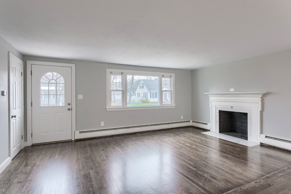 20 Rhoda Street Tewksbury, MA 01876 - Photo 4 of 29 Gallery Image 4
