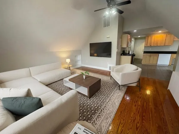 $2,300 | 100-3 Lonsdale Street, Unit C, Boston, MA 02124