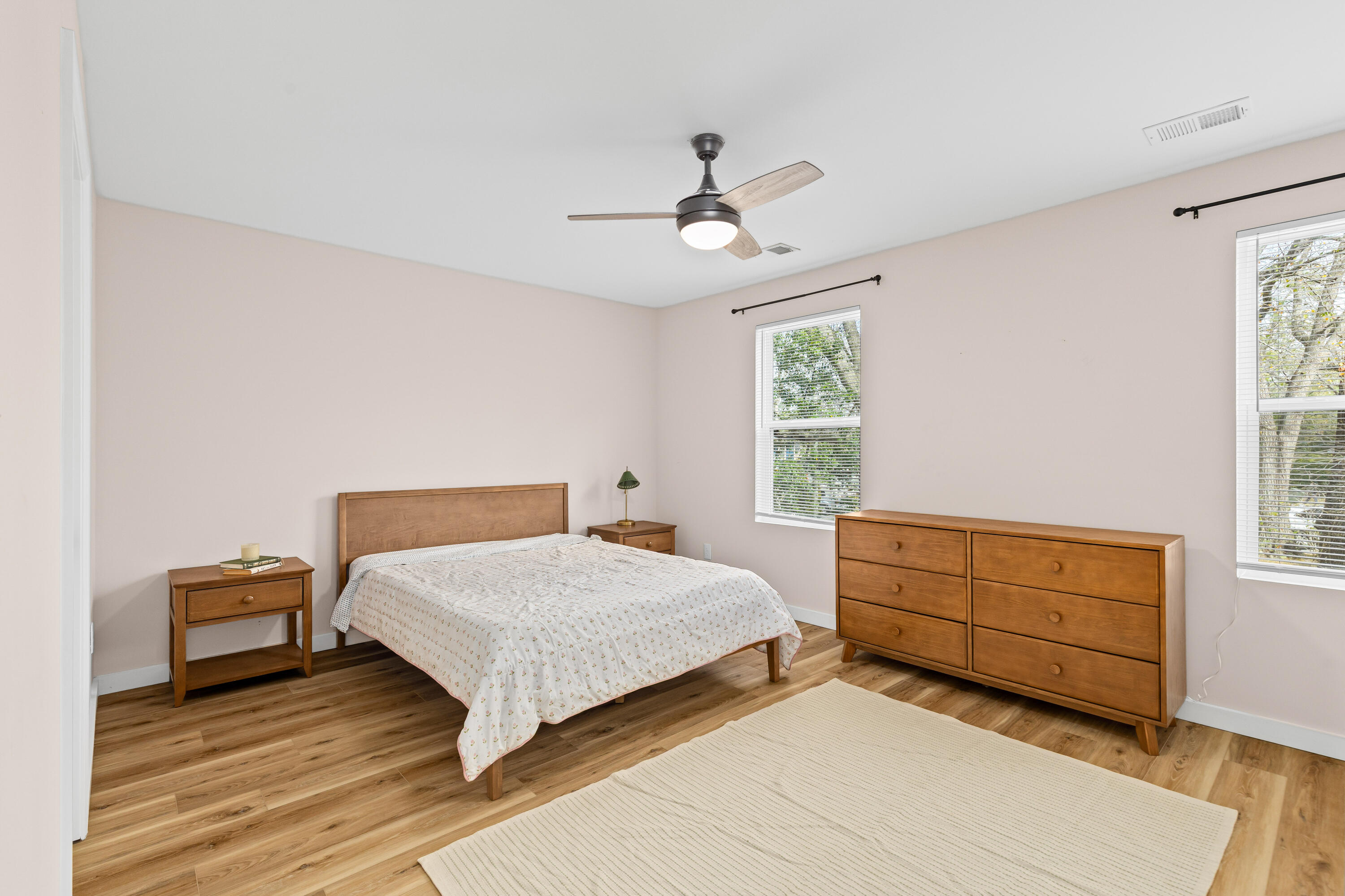 5760 Pilgrim Avenue Hanahan, SC 29410 - Photo 26 of 34 Guest room 1