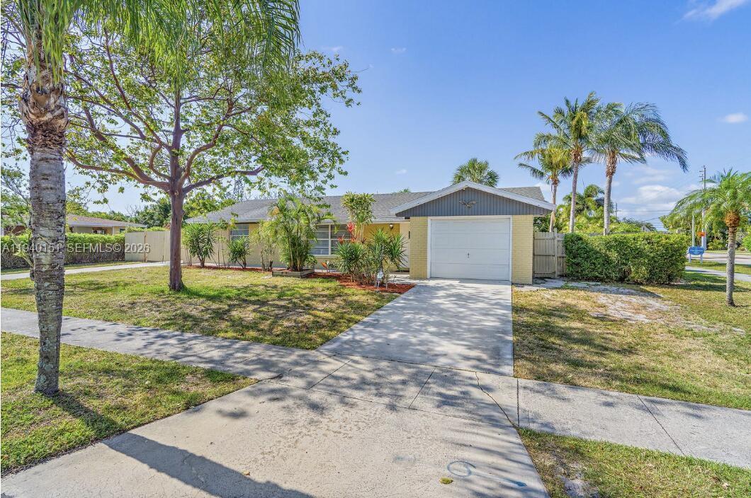 320 Fern Street Jupiter, FL 33458 - Photo 1 of 13 Gallery Image 1