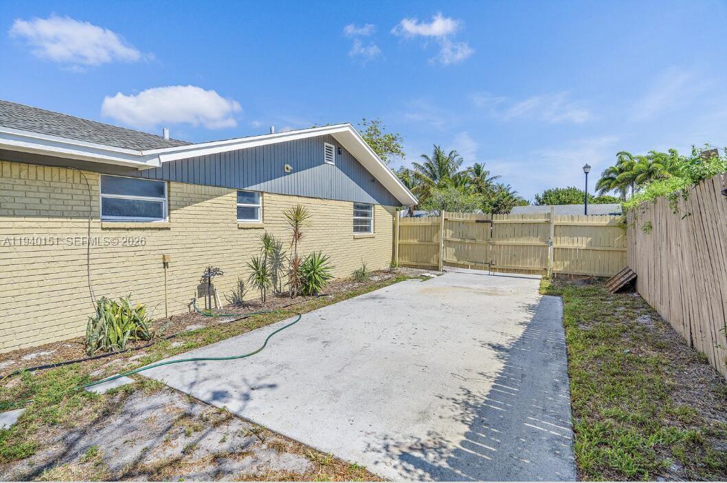 320 Fern Street Jupiter, FL 33458 - Photo 3 of 13 Room for a boat -rv