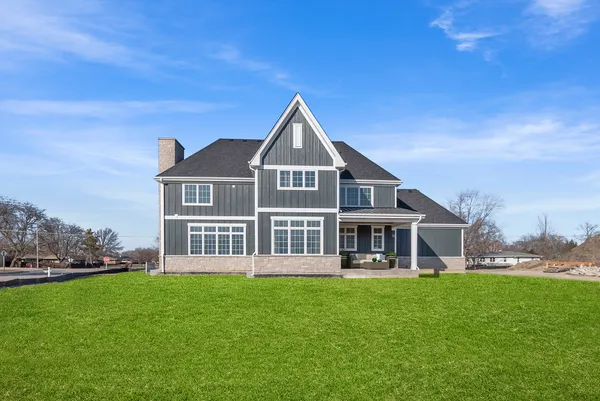 $1,385,000 | 120 West Sauk Trail, Frankfort, IL 60423