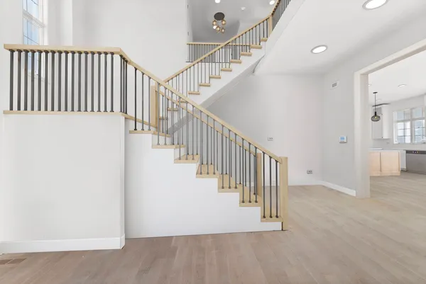 $1,385,000 | 120 West Sauk Trail, Frankfort, IL 60423