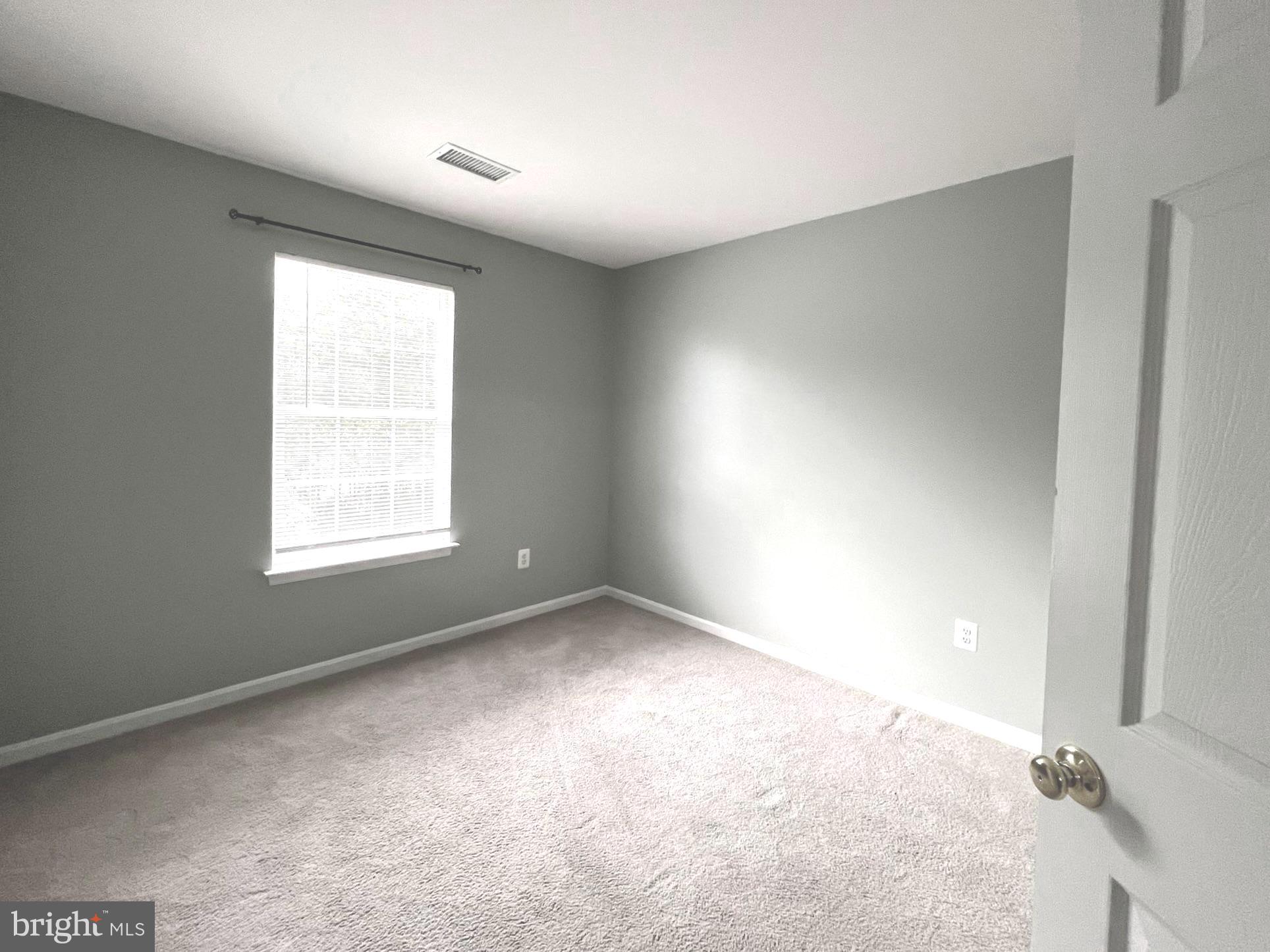 2610 Streamview Drive Odenton, MD 21113 - Photo 12 of 23 an empty room with a window