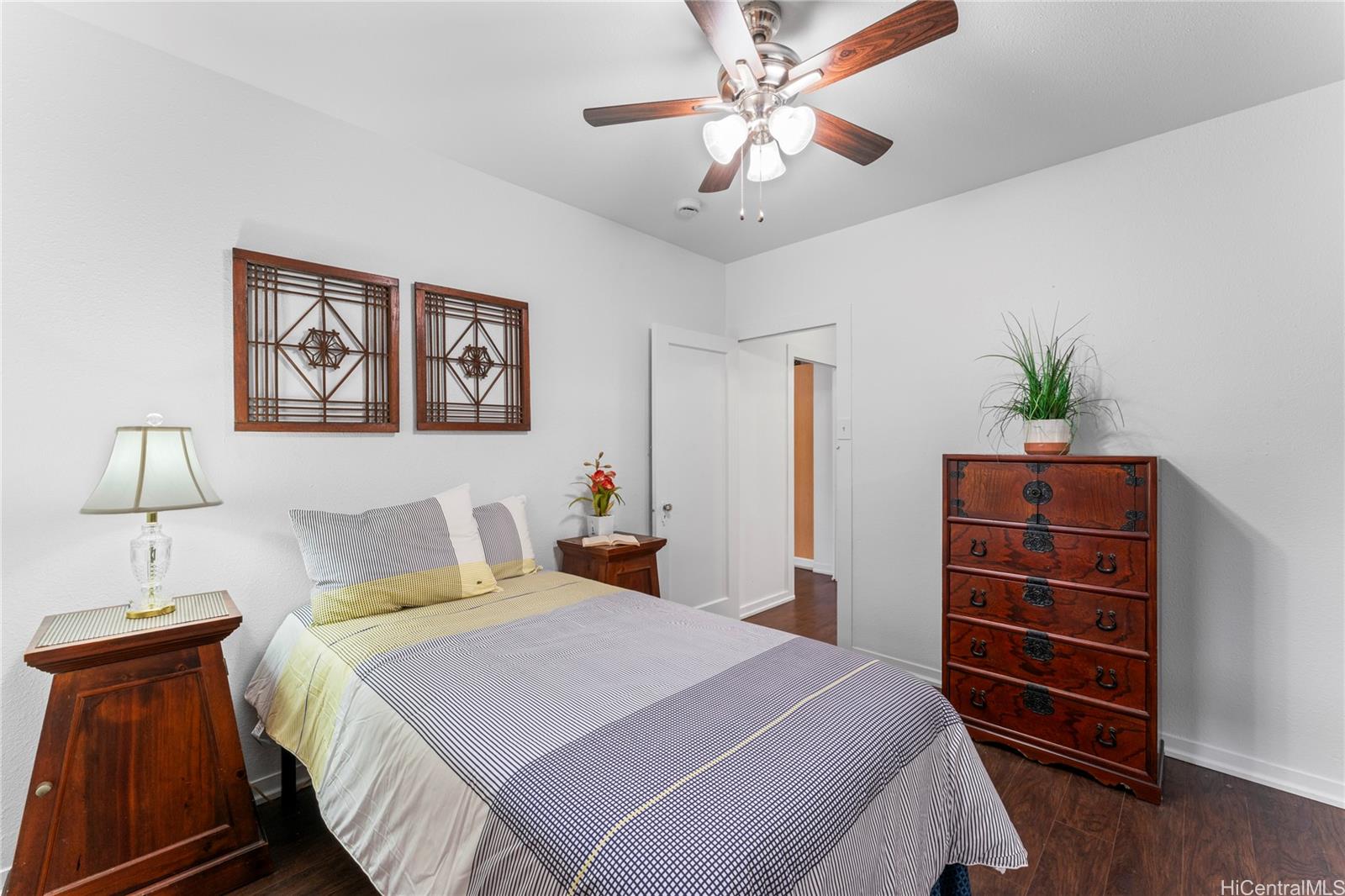 1506 Frear Street, Unit A Honolulu, HI 96813 - Photo 13 of 25 Well-appointed second bedroom, ideal for guests or children