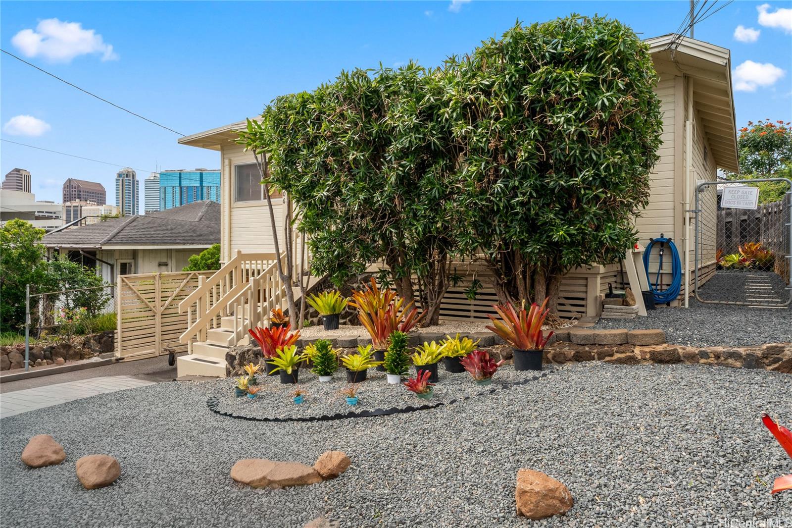 1506 Frear Street, Unit A Honolulu, HI 96813 - Photo 19 of 25 Beautifully landscaped private yard, perfect for pets or a small garden.