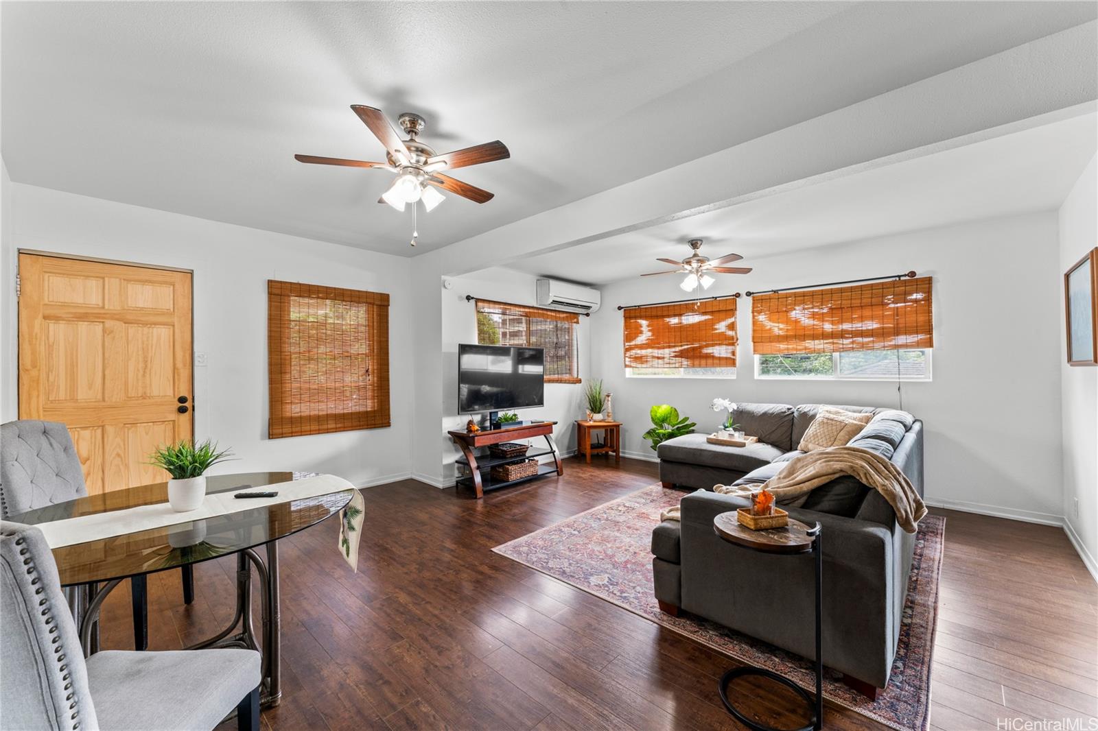 1506 Frear Street, Unit A Honolulu, HI 96813 - Photo 4 of 25 Seamless flow between the living and dining areas, maximizing every square foot.