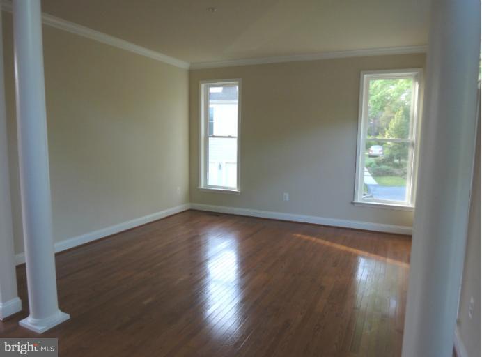 5674 Trotter Road Clarksville, MD 21029 - Photo 25 of 26 Living Room