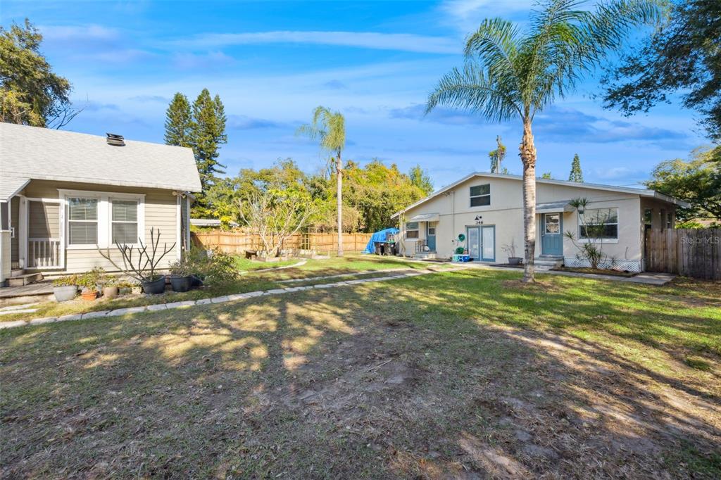 352 Cambridge Boulevard Winter Park, FL 32789 - Photo 3 of 35 a view of a house with a yard