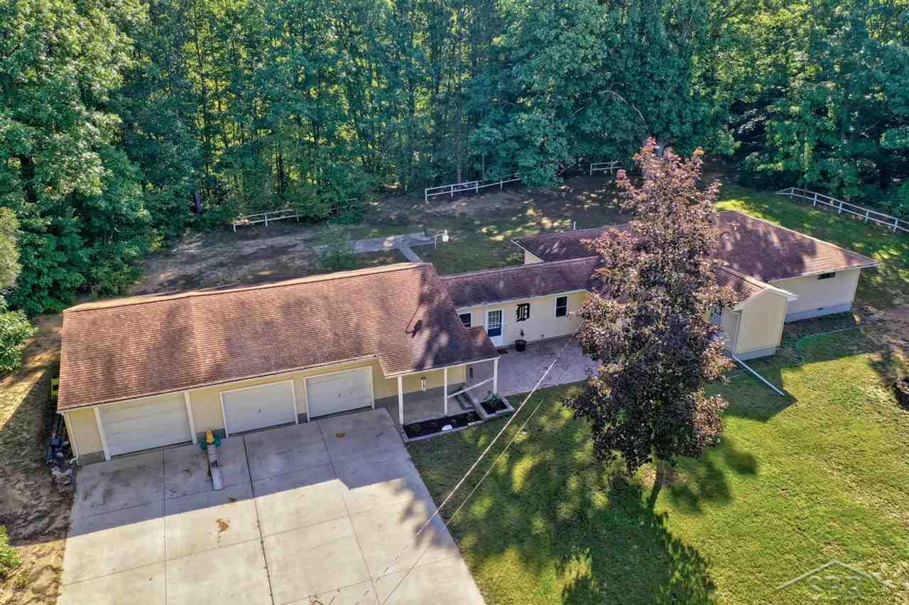 10303 Carr Road St. Charles, MI 48655 - Photo 56 of 67 50055399-55.JPG