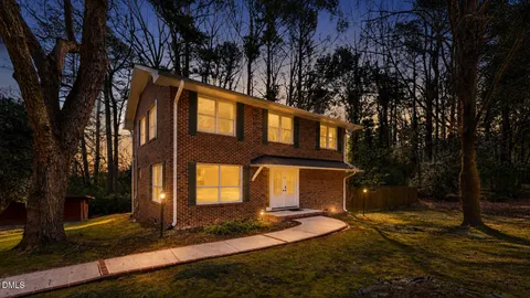 $489,000 | 15 Abbey Road, Chapel Hill, NC 27516