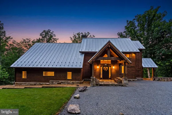$1,150,000 | 310 Red Gate Retreat Way, Berkeley Springs, WV 25411