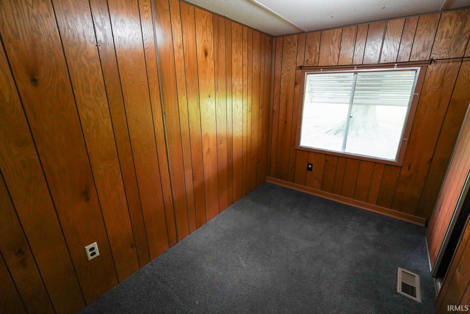 646 West Seitz Street Jasper, IN 47546 - Photo 9 of 13