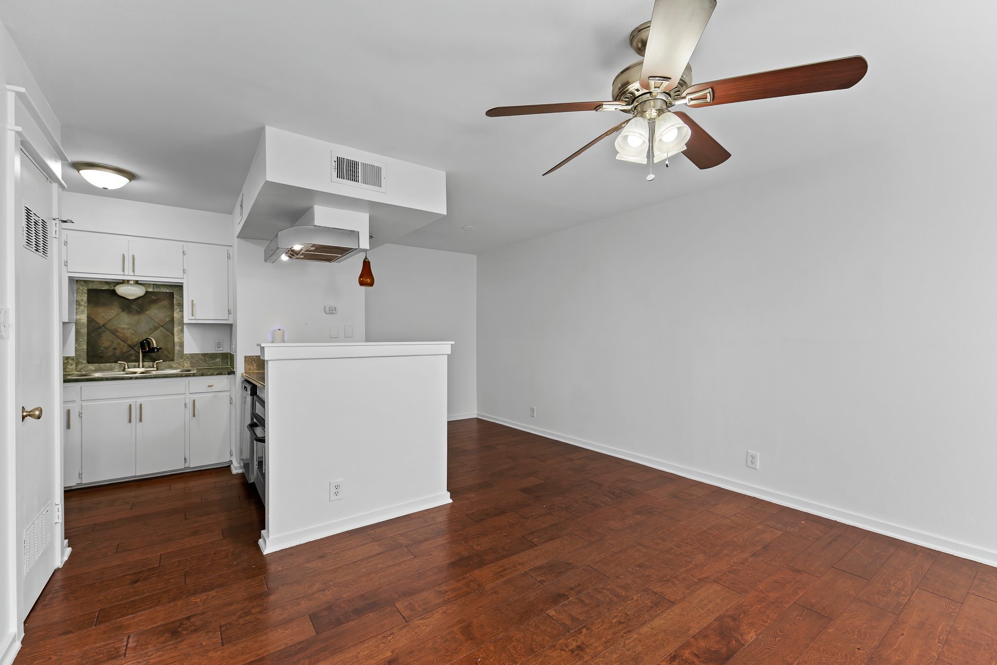 1405 Hartford Road, Unit 106 Austin, TX 78703 - Photo 9 of 30