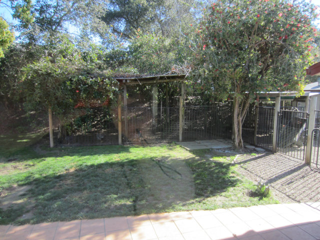 419 Poppy Hill Road Watsonville, CA 95076 - Photo 25 of 25 a backyard of a house with basket ball court