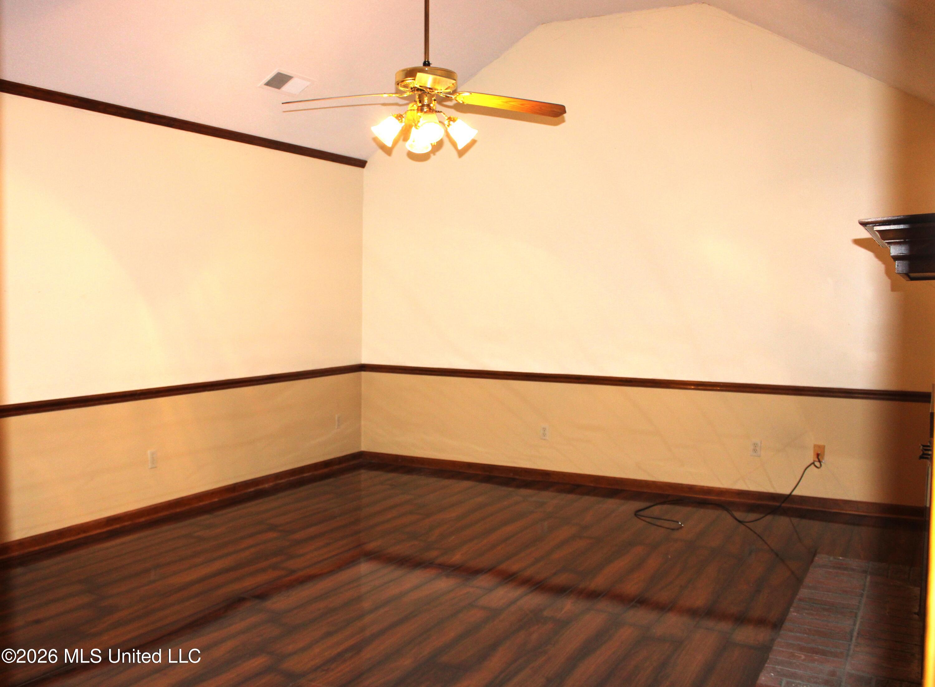 7338 Alexander Road Olive Branch, MS 38654 - Photo 4 of 32 Great Room