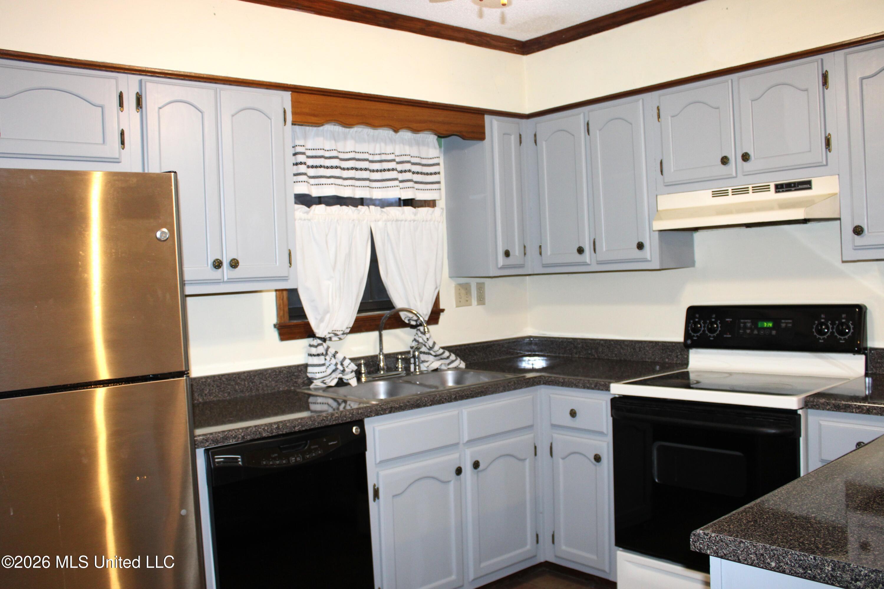 7338 Alexander Road Olive Branch, MS 38654 - Photo 10 of 32 Kitchen