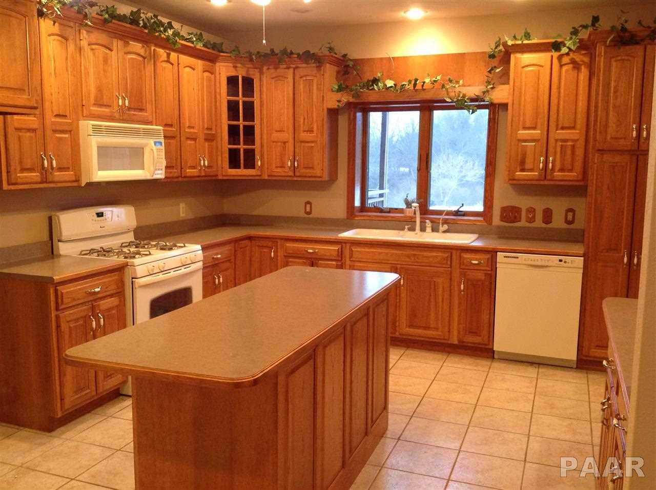 1517 Wiedman Road Metamora, IL 61548 - Photo 3 of 36