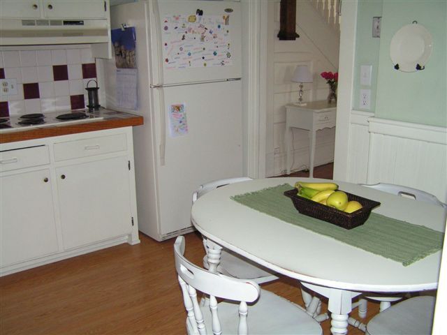 1907 Belleville Road Southwest Roanoke, VA 24015 - Photo 11 of 37 Kitchen