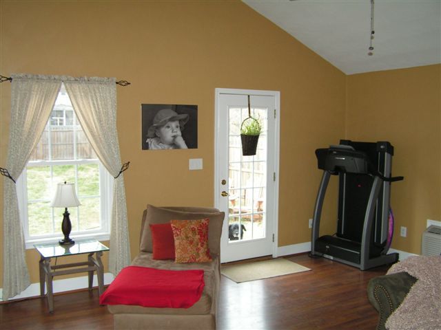 1907 Belleville Road Southwest Roanoke, VA 24015 - Photo 18 of 37 Family Room