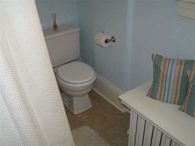 1907 Belleville Road Southwest Roanoke, VA 24015 - Photo 27 of 37 Bathroom