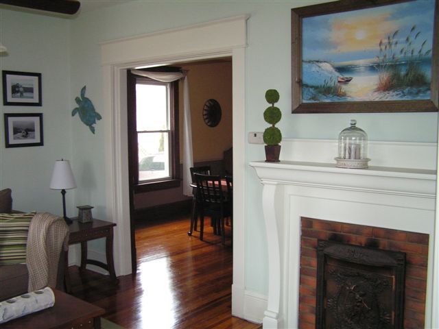 1907 Belleville Road Southwest Roanoke, VA 24015 - Photo 4 of 37 Living Room