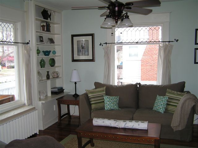 1907 Belleville Road Southwest Roanoke, VA 24015 - Photo 5 of 37 Living Room