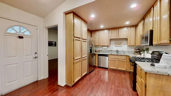 $300,000 | 7340 Hamden Place, Unit 104, Sacramento, CA 95842