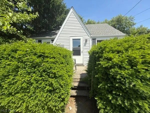 $128,800 | 2622 Harmont Avenue Northeast, Canton, OH 44705